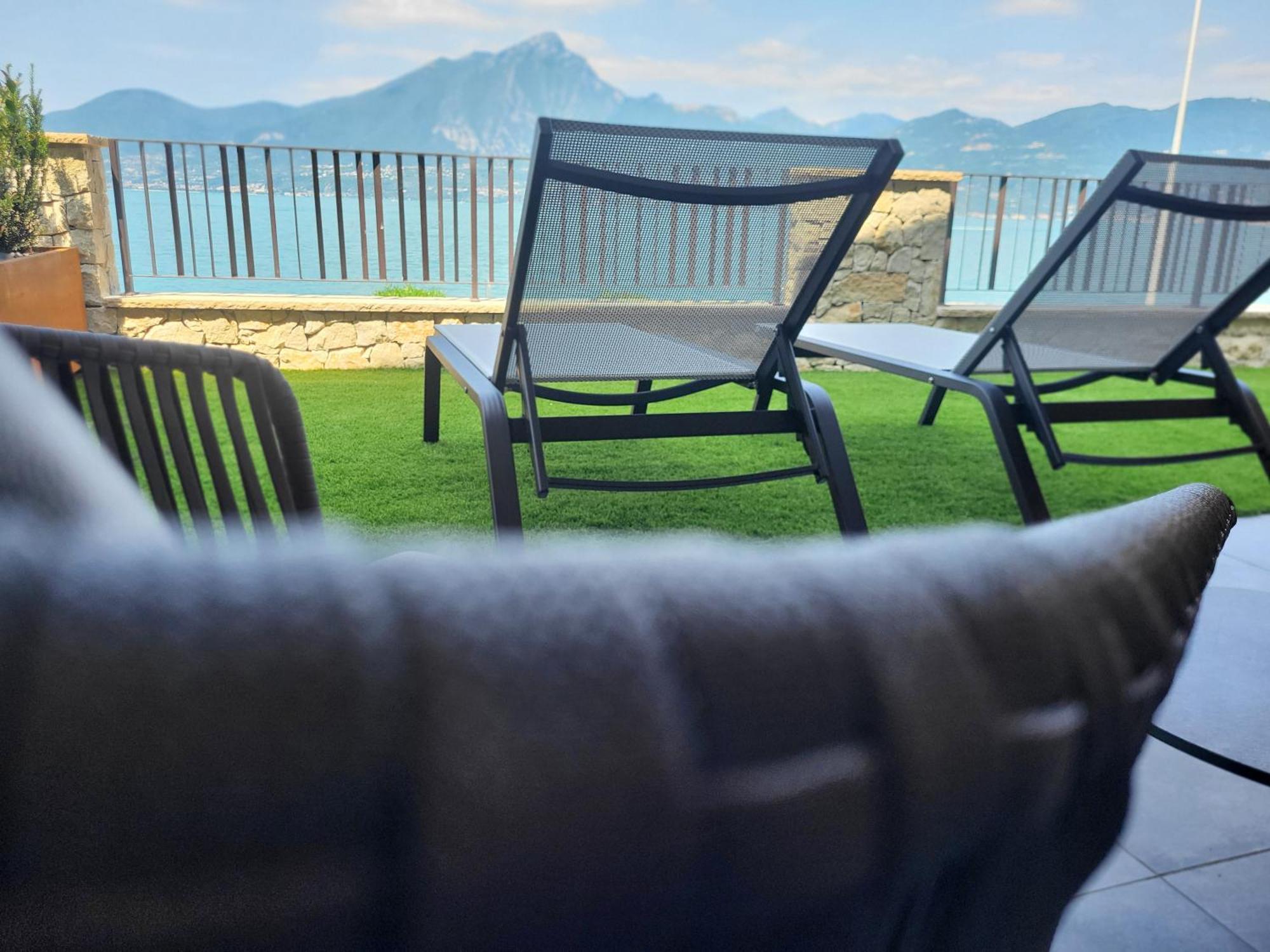 Attilio High Living Suites - Adults Only Torri Del Benaco Eksteriør billede