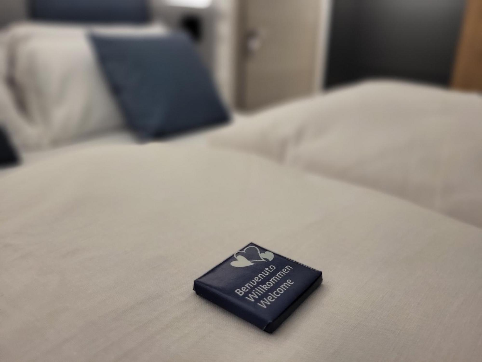 Attilio High Living Suites - Adults Only Torri Del Benaco Eksteriør billede