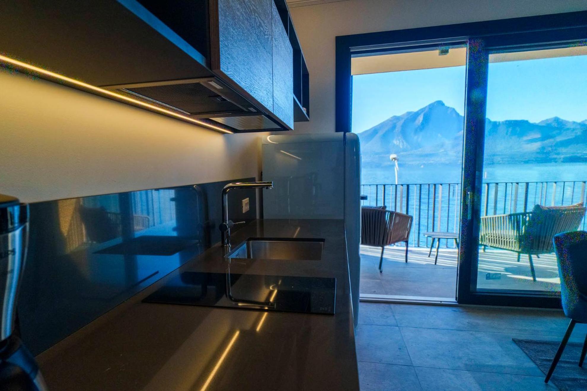 Attilio High Living Suites - Adults Only Torri Del Benaco Eksteriør billede